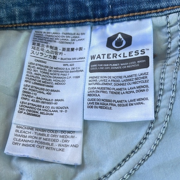 Levi’s - 415 classic boot - medium wash blue jeans - raw hem - size 22W - Picture 4 of 5